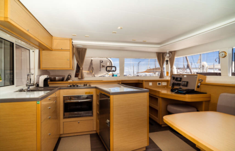 lagoon-450-flybridge-sardinien-olbia-sailvation-yachting-28