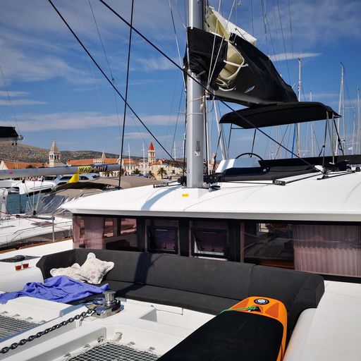 lagoon-450-fly-kroatien-dubrovnik-sailvation-yachting-25